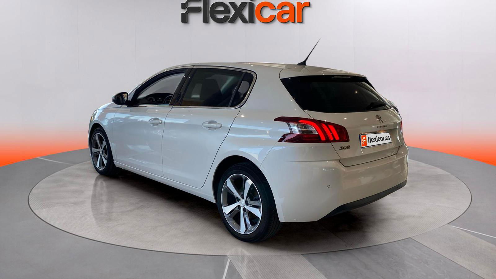 https://cdn-flexicar.caraffinity.it/public_appraisal_images_pro/images/stock/162291/KDUunY0lxU__WhatsApp Image 2025-06-18 at 12.41.39 (4).jpeg